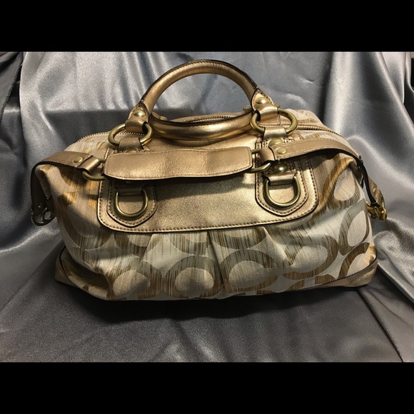 Coach Handbag - Picture 2 of 5